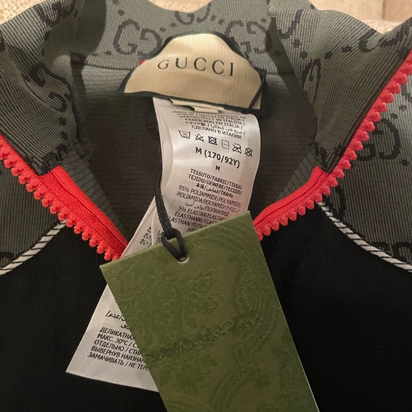 **SOLD**Gucci Black and Red Zip-Up Jacket - Picture 6 of 7